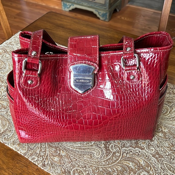 Liz Claiborne Big Shoulder Bag Brick Red. In good condition - Picture 1 of 11